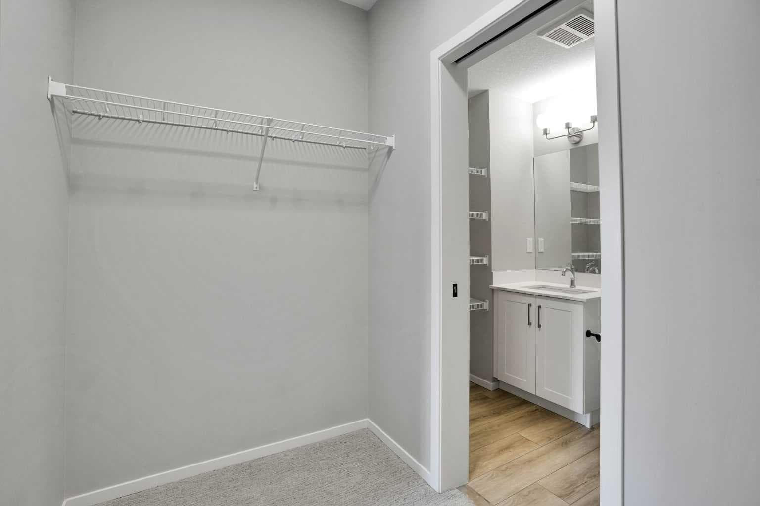 210, 140 Mahogany Street SE
