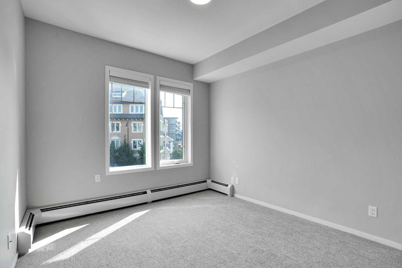 210, 140 Mahogany Street SE