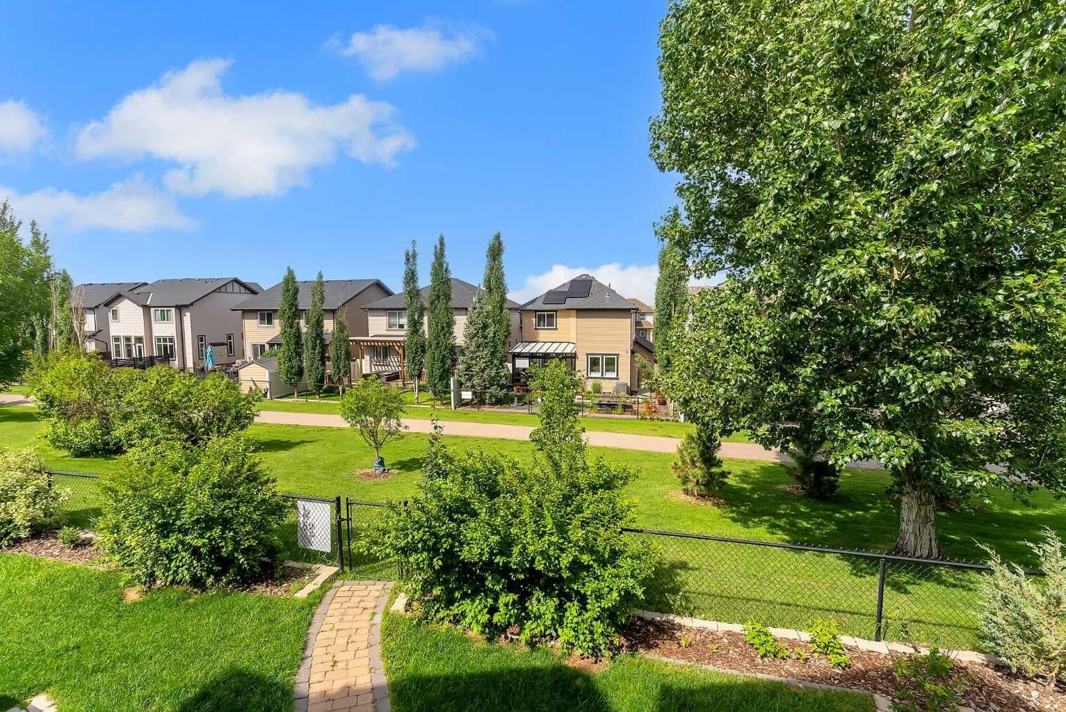 83 Ravenscroft Close SE