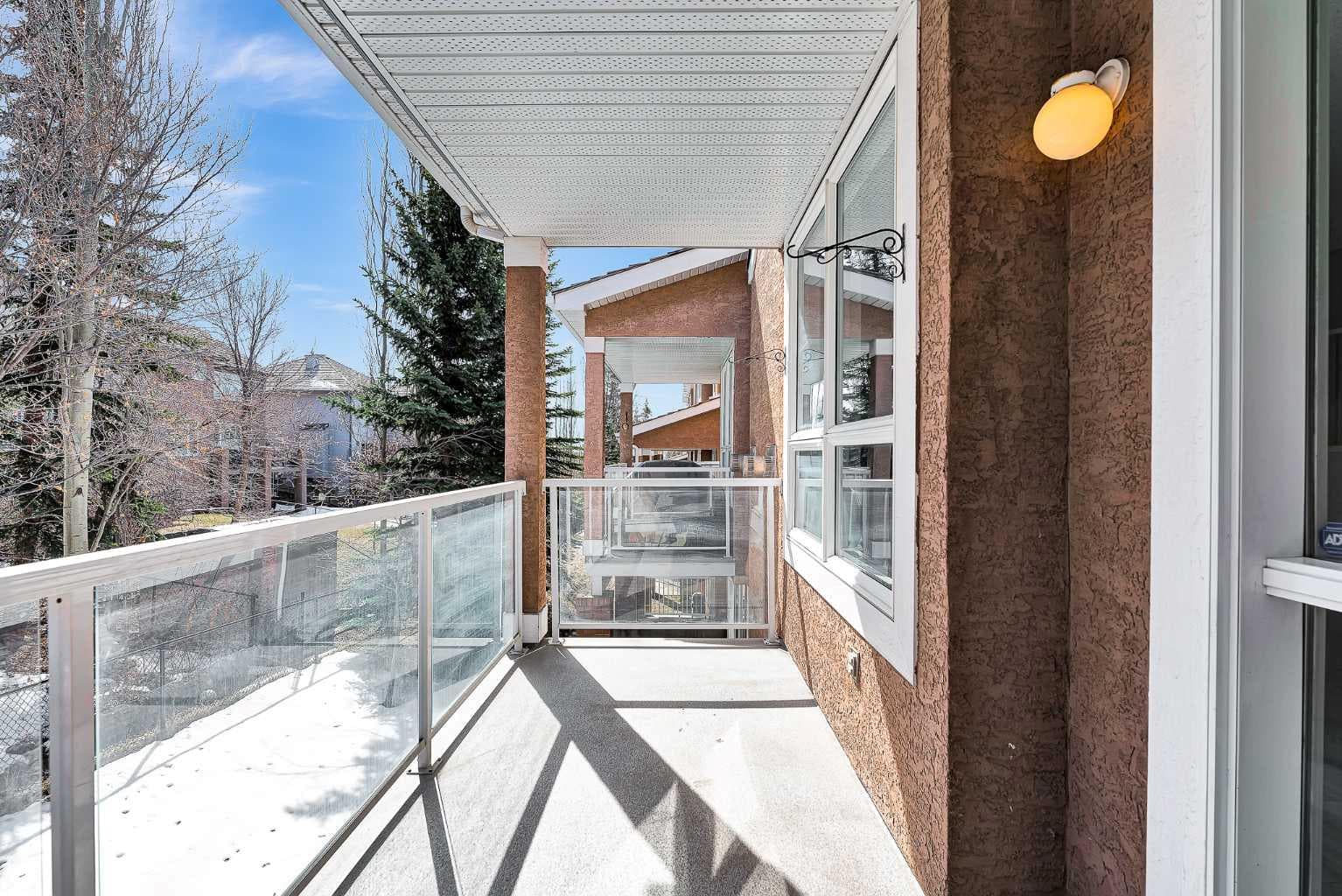 34 Royal Manor NW