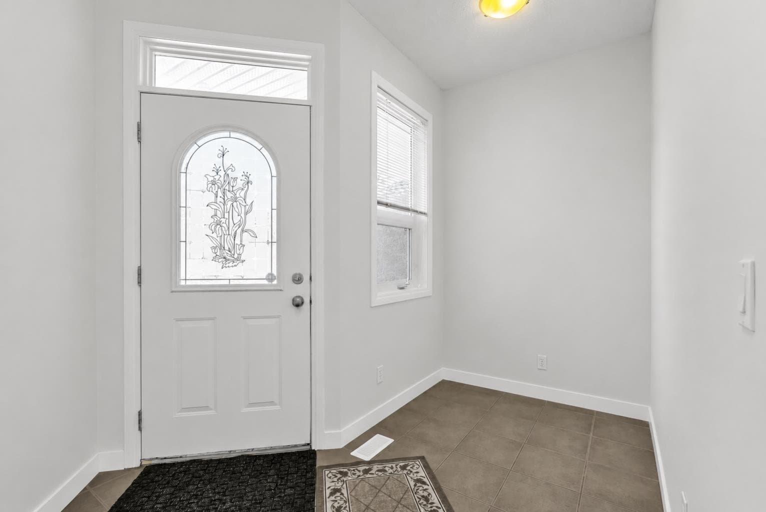 34 Royal Manor NW