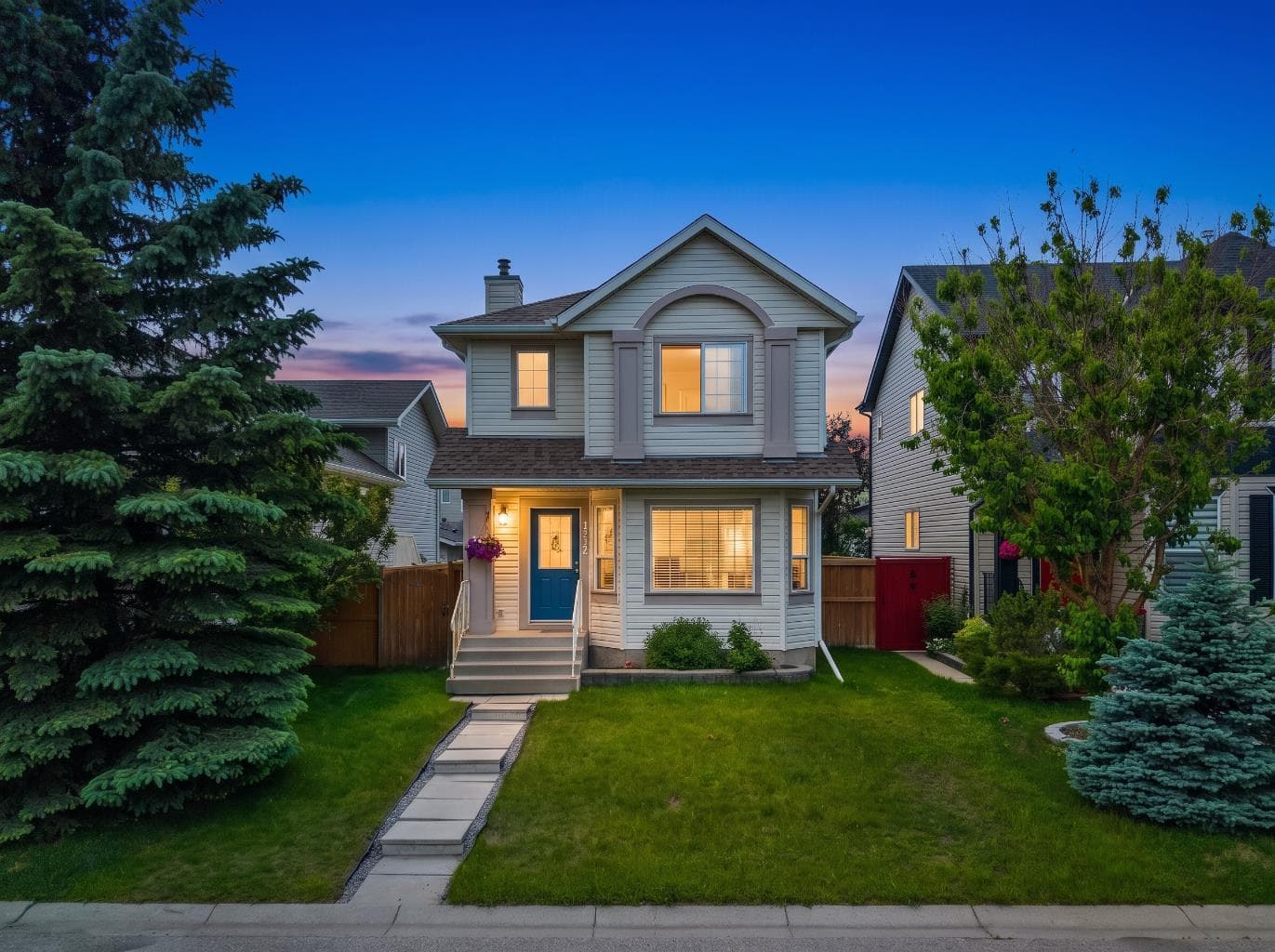 172 Citadel Bluff Close NW
