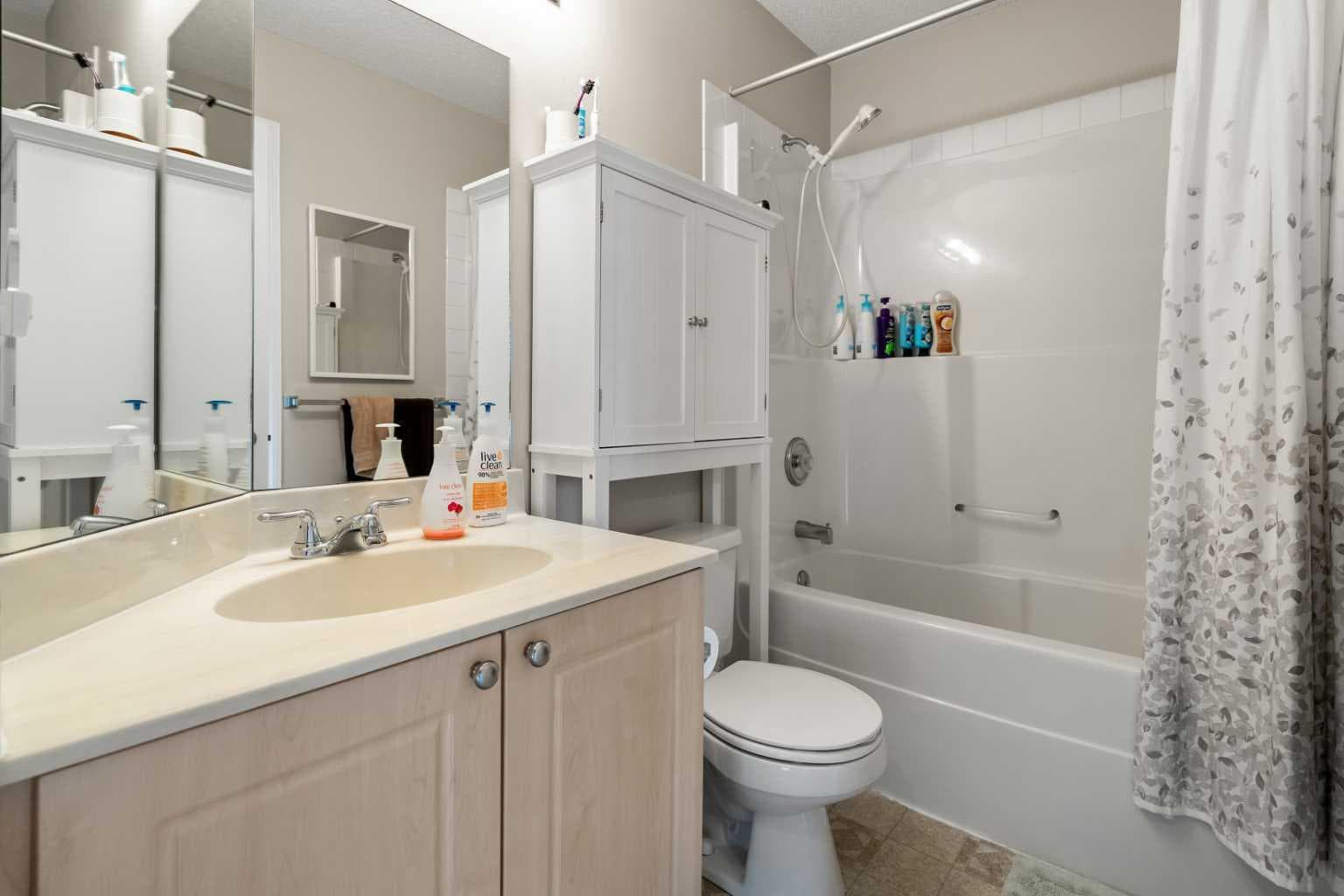 172 Citadel Bluff Close NW