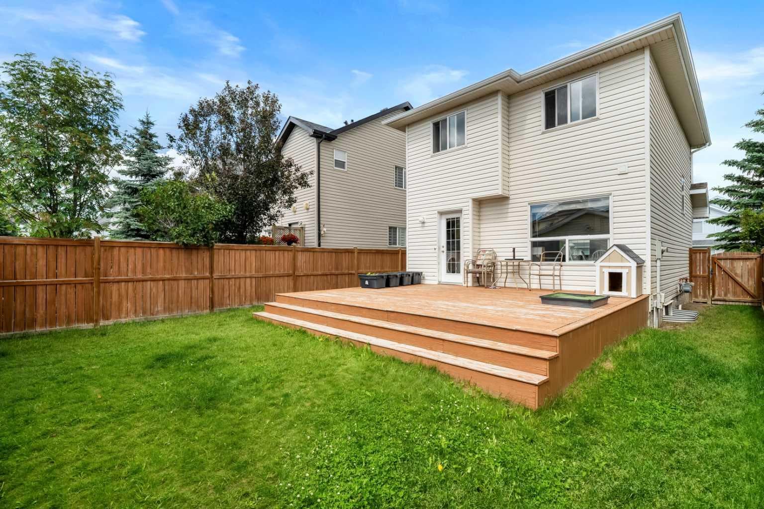 172 Citadel Bluff Close NW