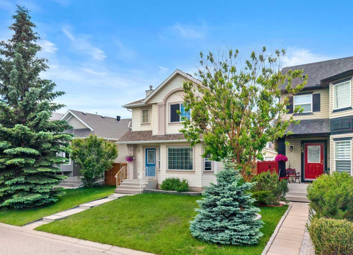 172 Citadel Bluff Close NW