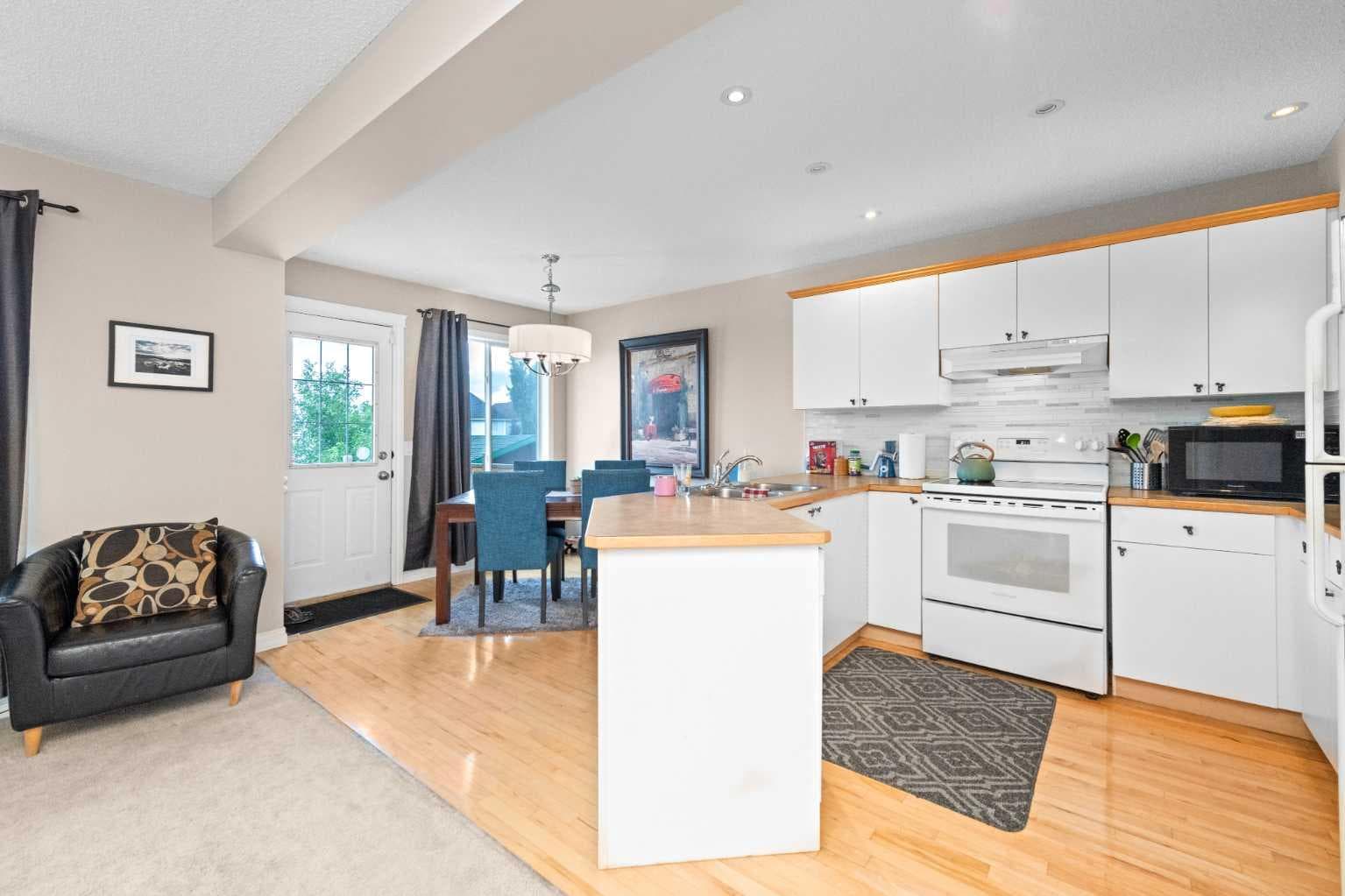 40 hidden Point NW