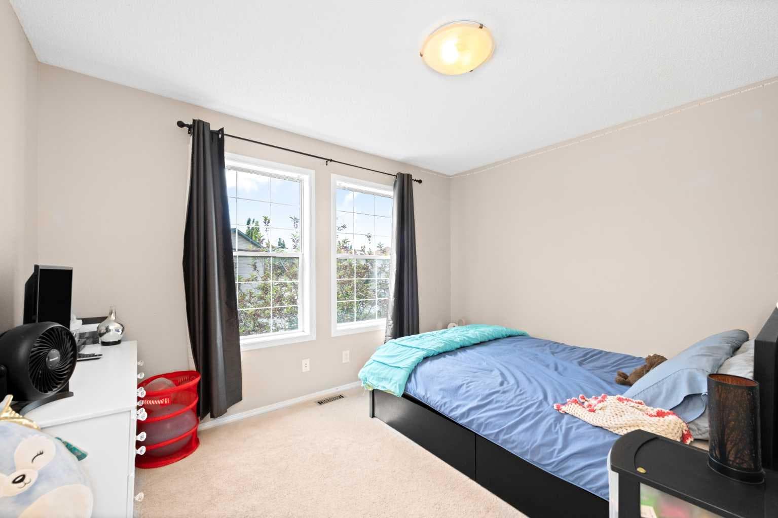 40 hidden Point NW