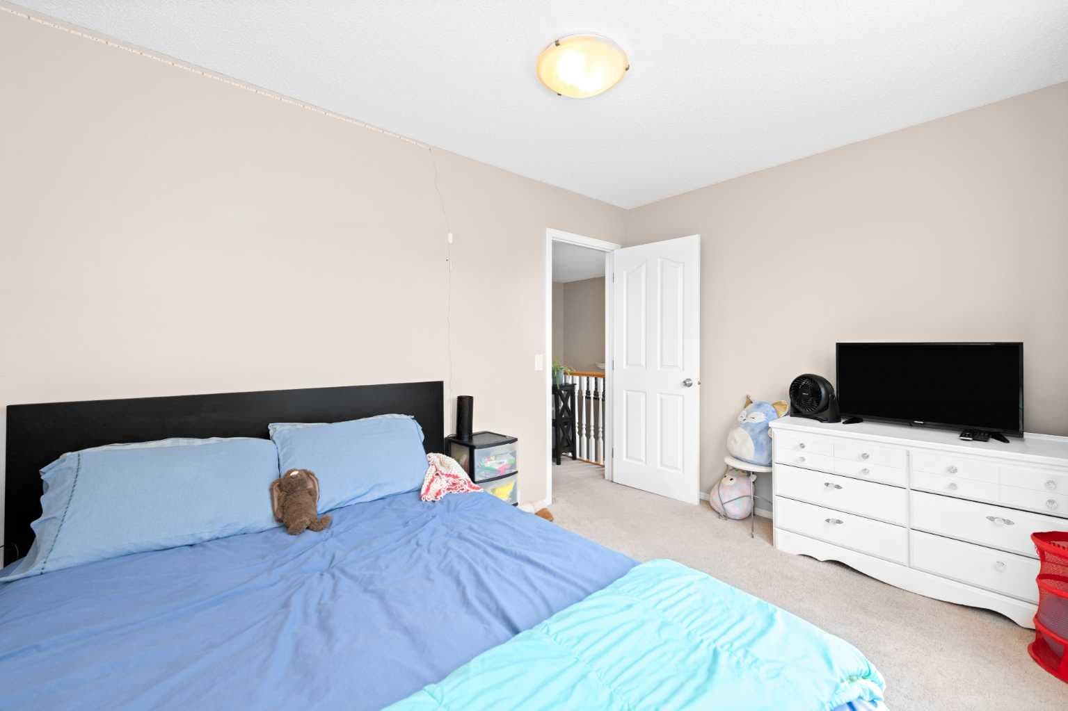 40 hidden Point NW