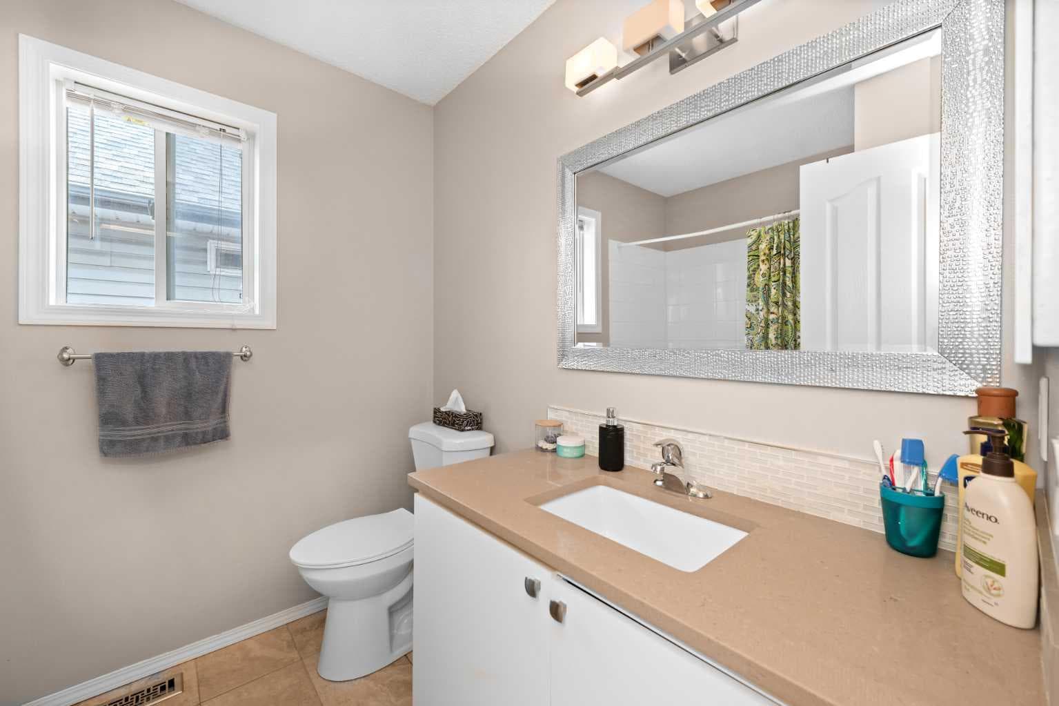 40 hidden Point NW