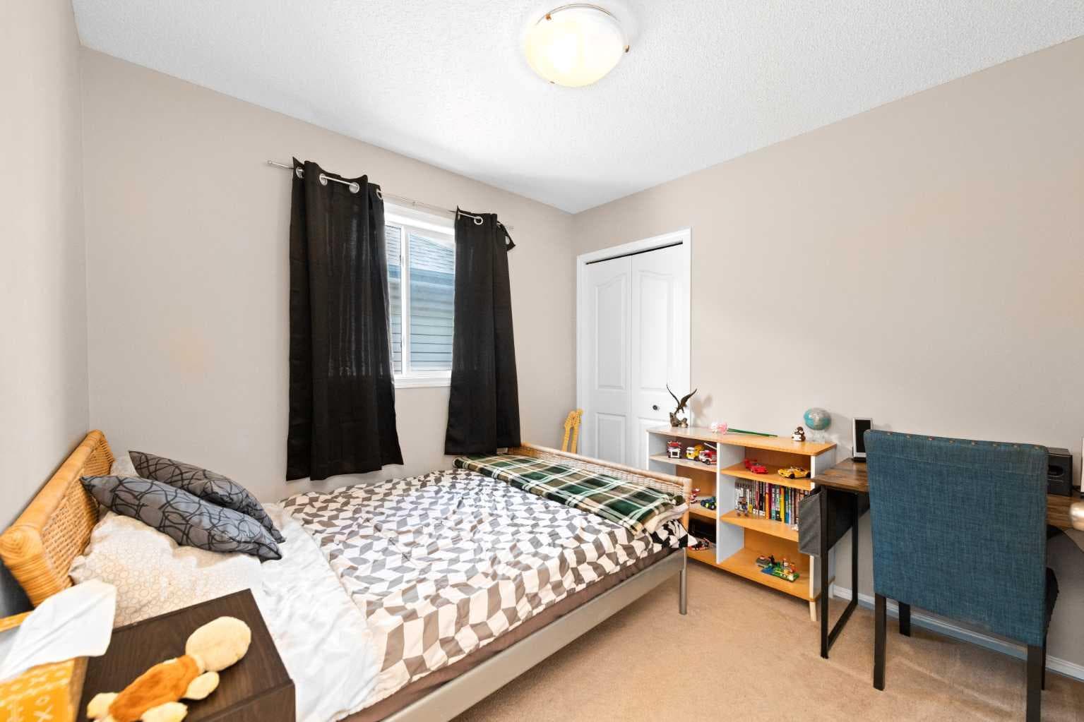 40 hidden Point NW