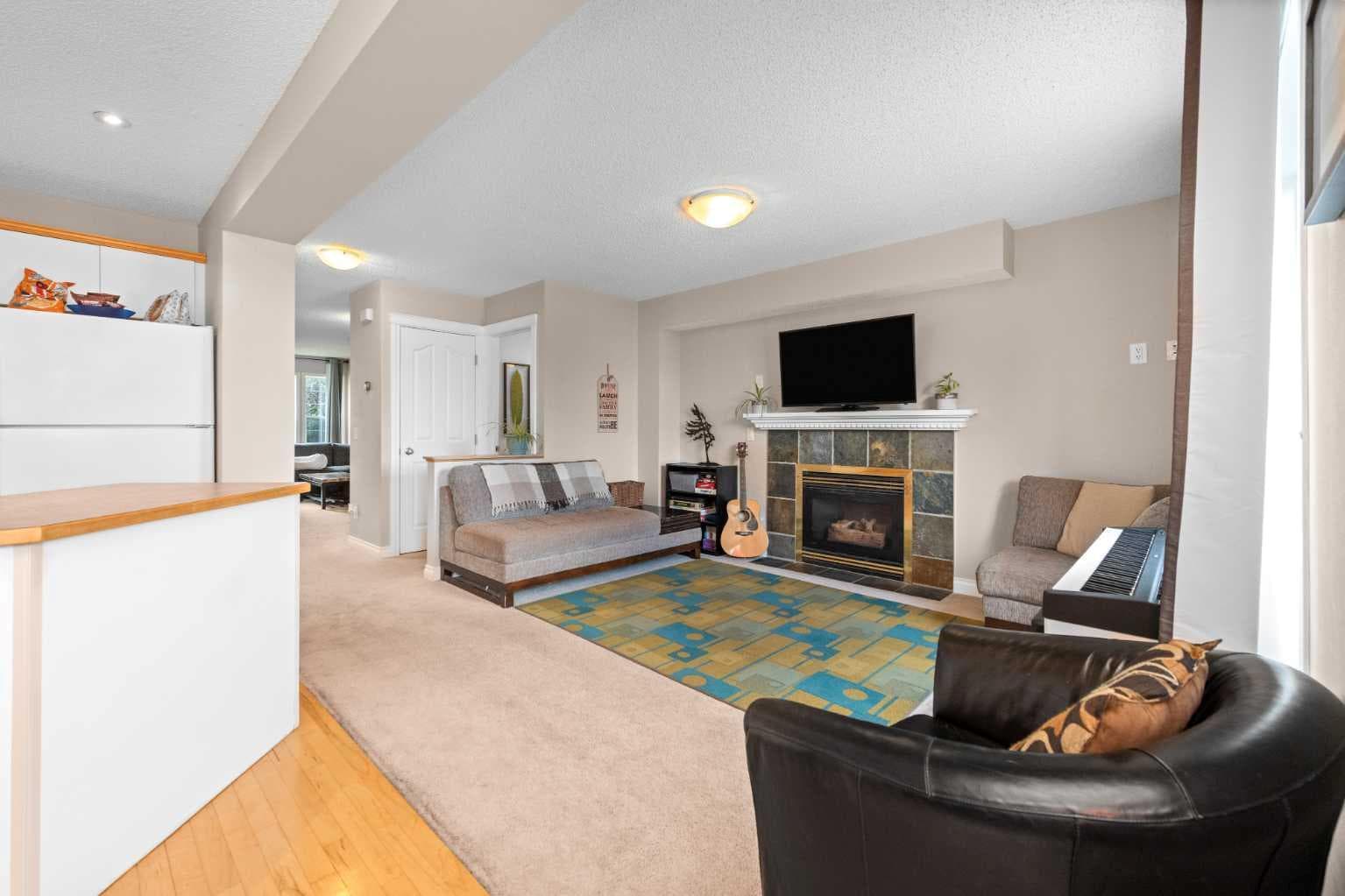 40 hidden Point NW