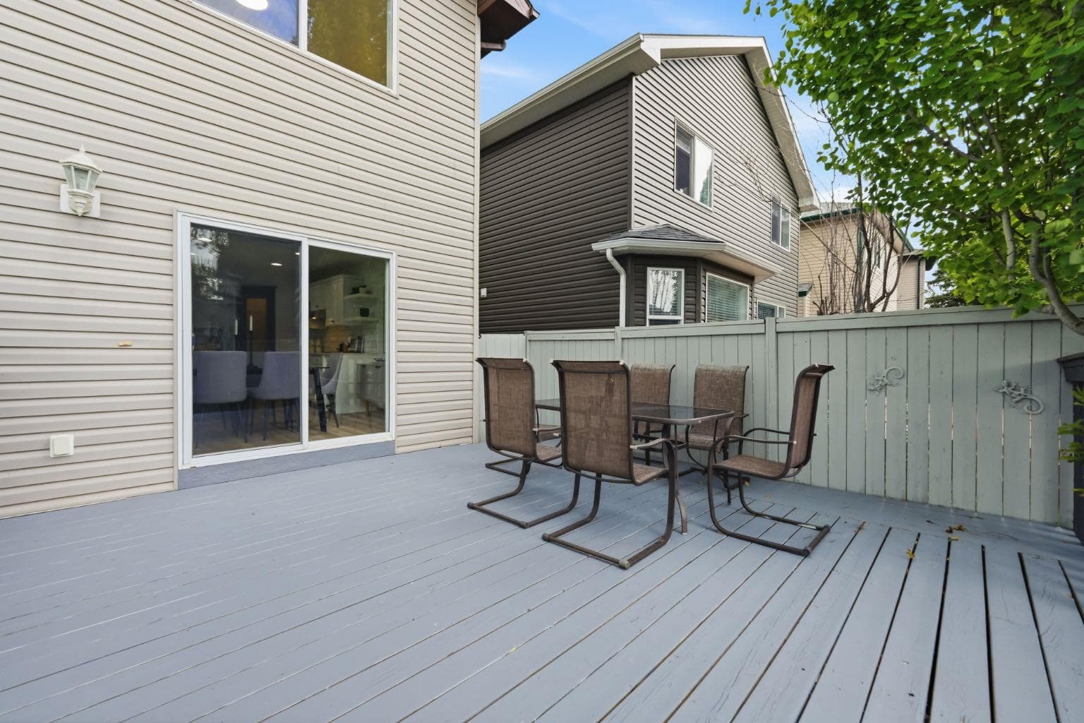2020 Bridlemeadows Manor SW