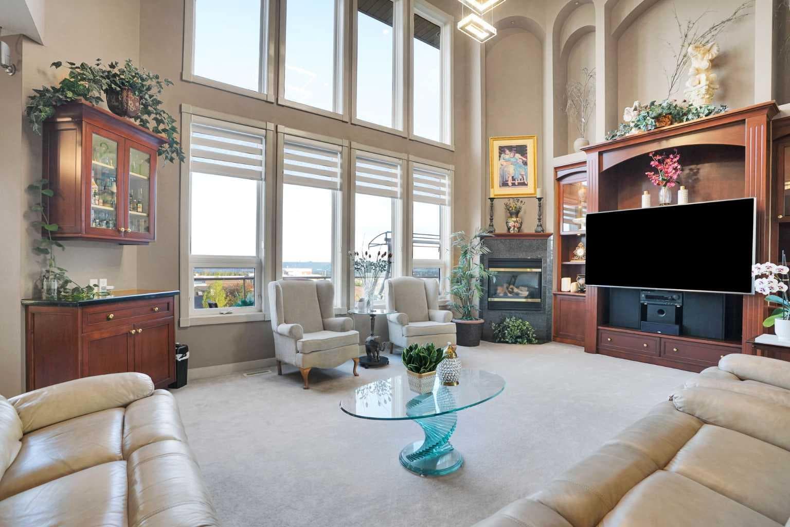 99 Arbour Vista Road NW