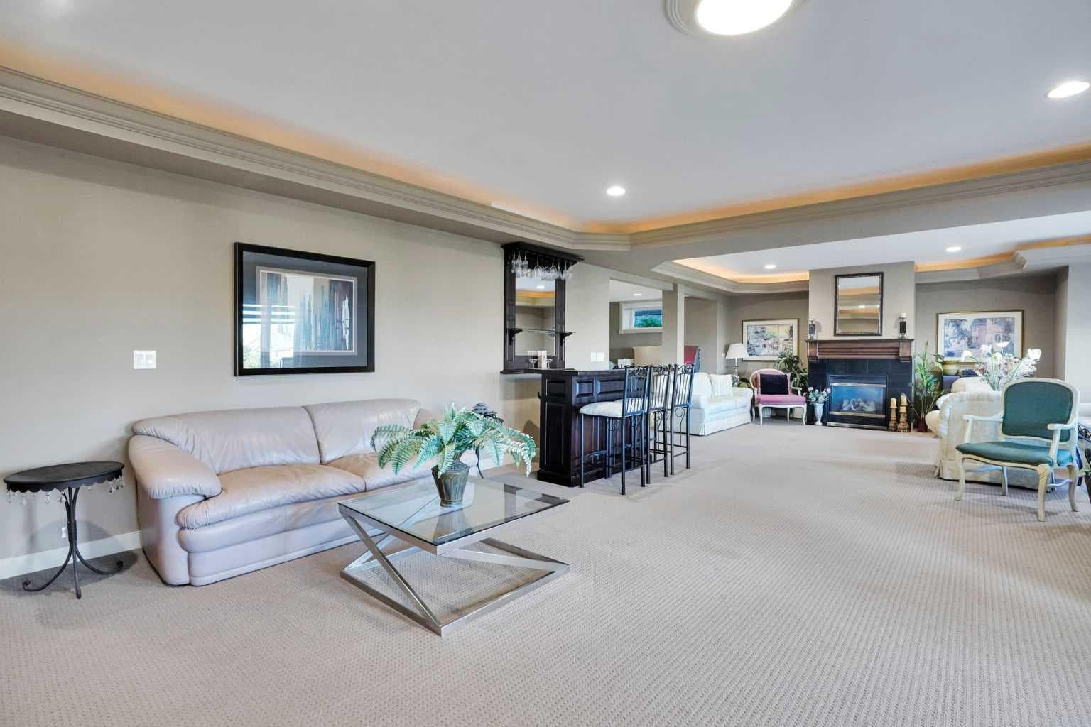 99 Arbour Vista Road NW