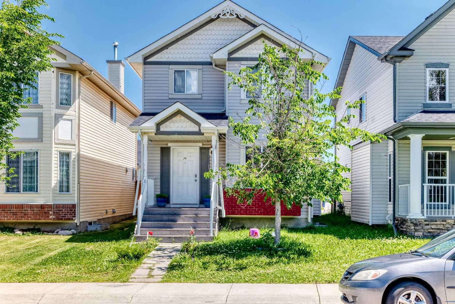 24 Taralake Road NE