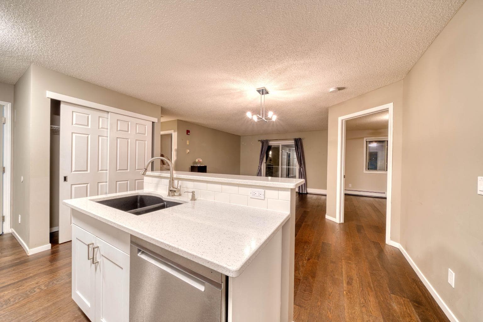 305, 290 Shawville Way SE