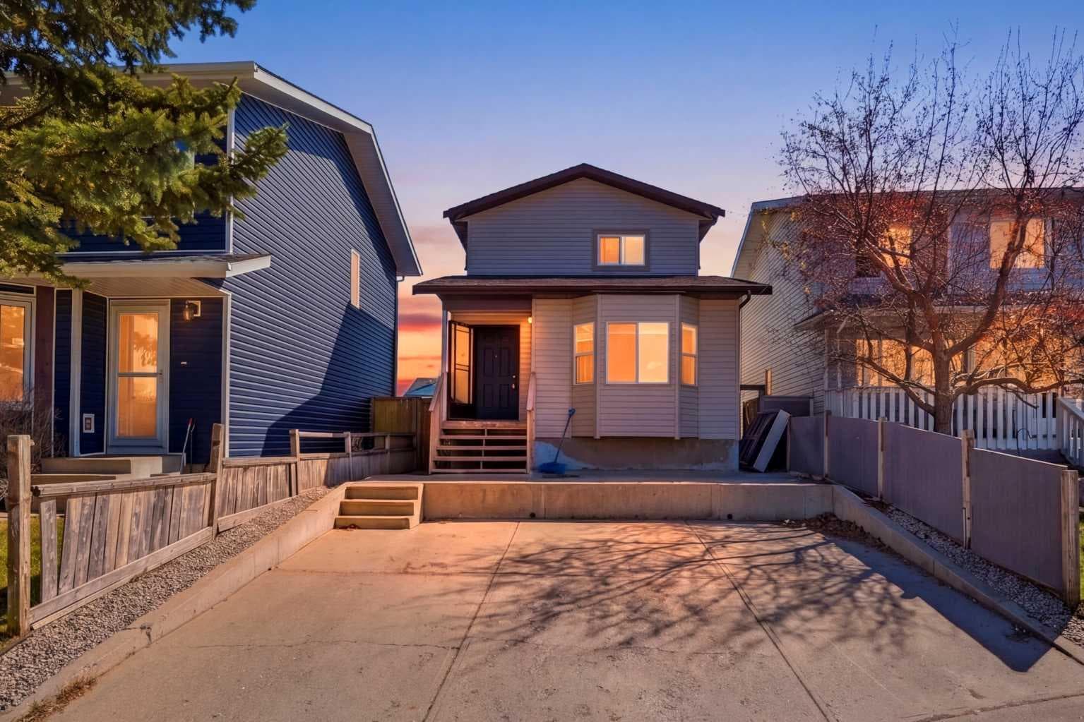 65 Falmere Way NE
