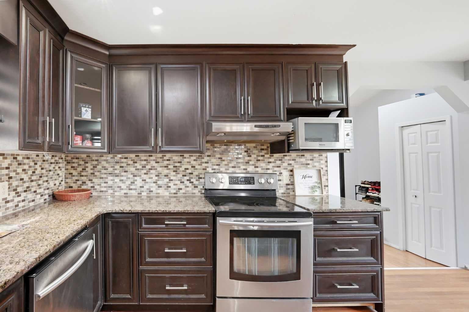 65 Falmere Way NE