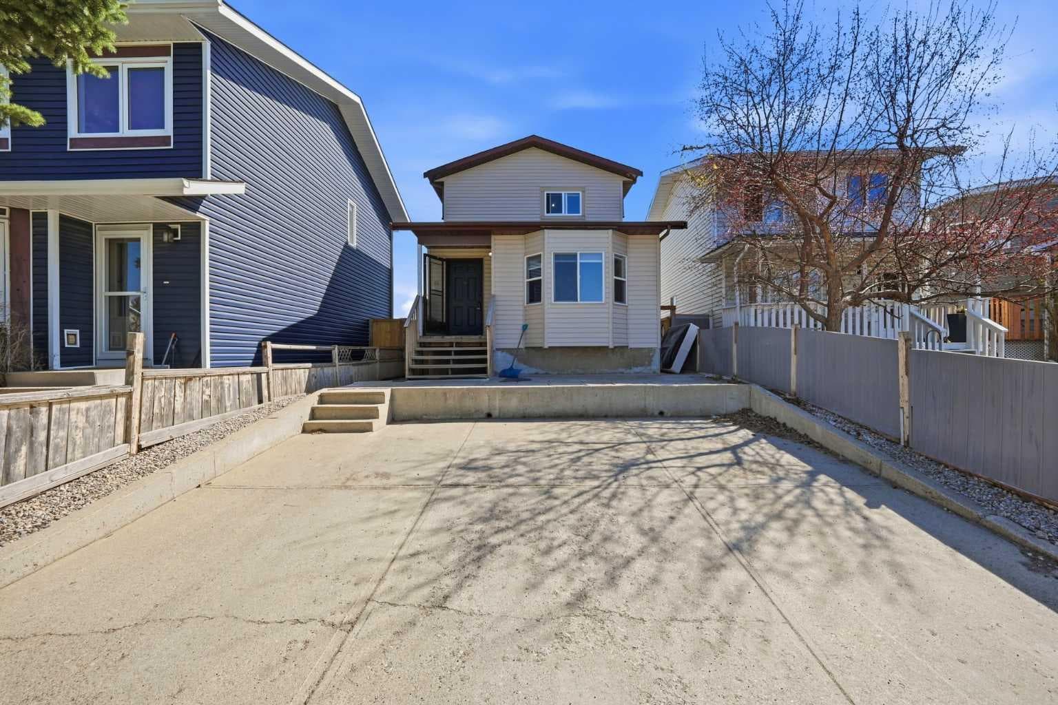 65 Falmere Way NE