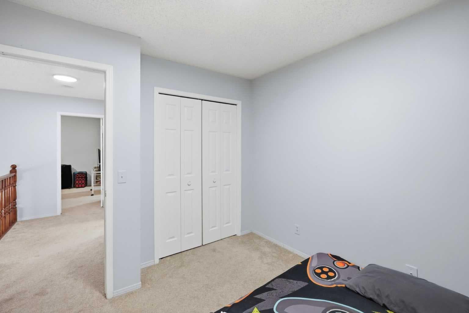 65 Falmere Way NE