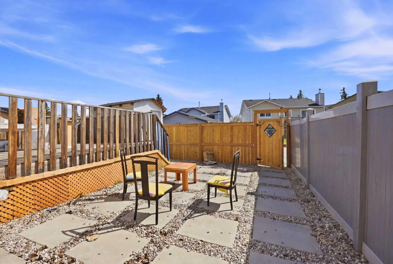 65 Falmere Way NE