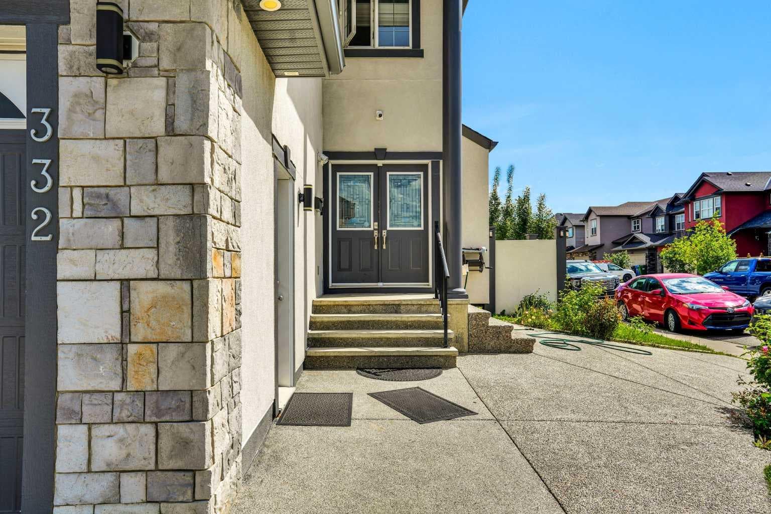 332 Saddlemont Boulevard NE
