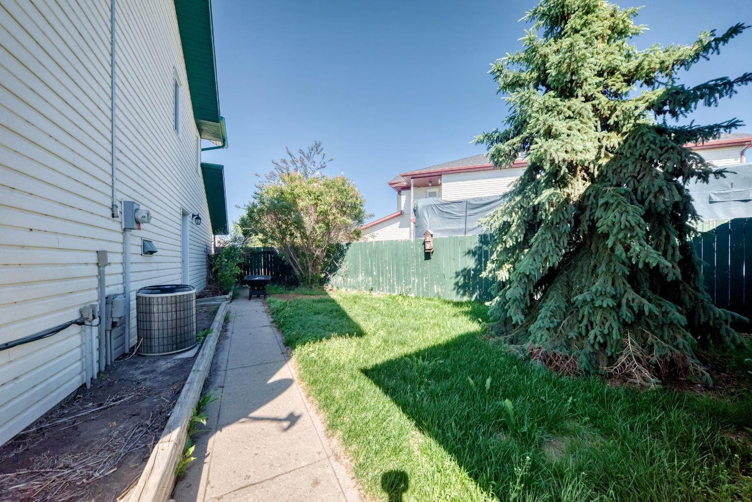 417 9 Street 
