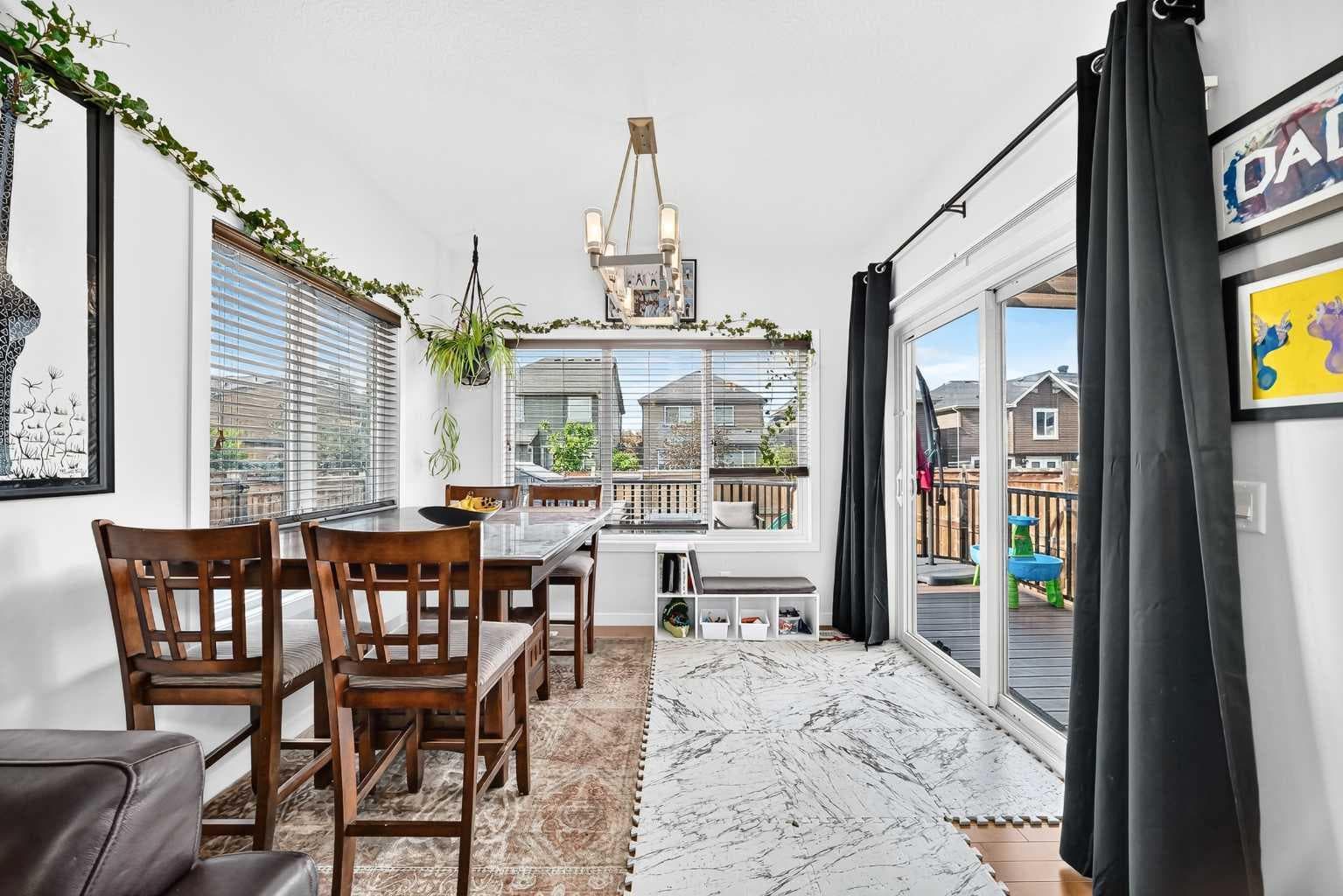 16 Sunrise Crescent 