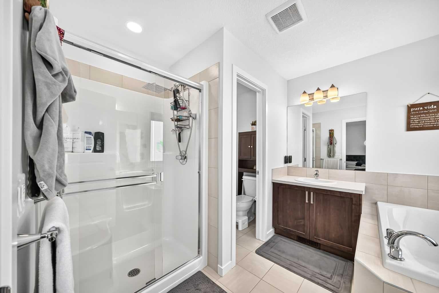 16 Sunrise Crescent 