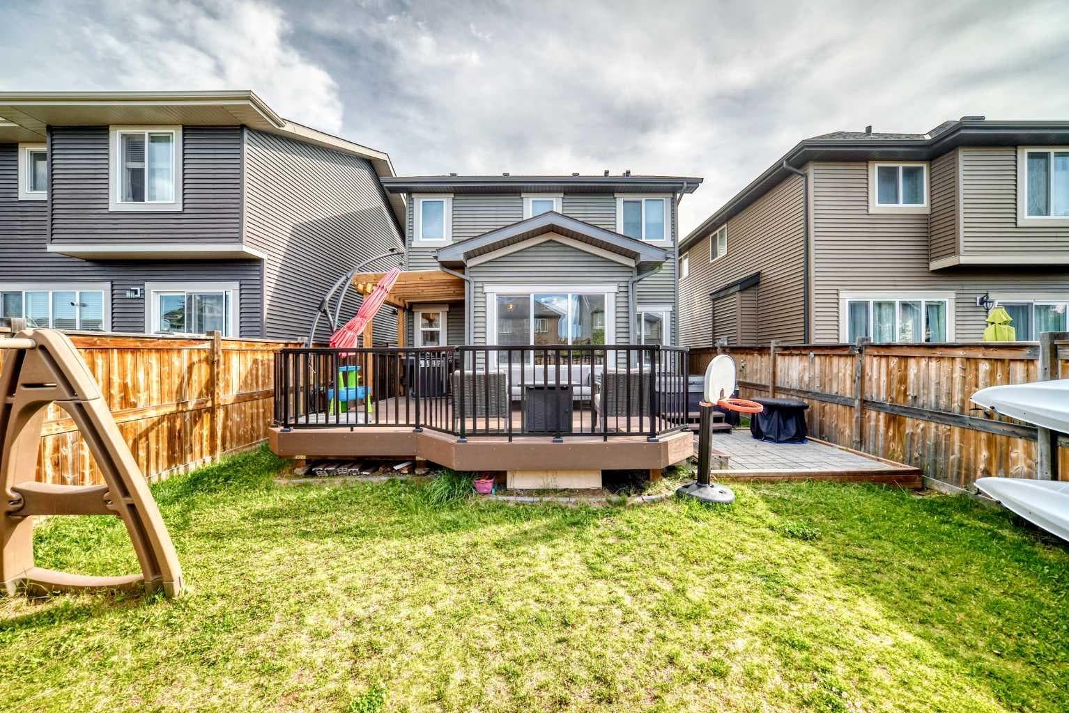 16 Sunrise Crescent 