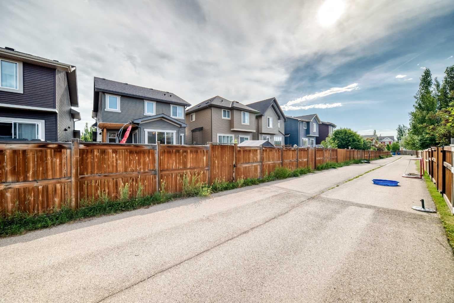 16 Sunrise Crescent 