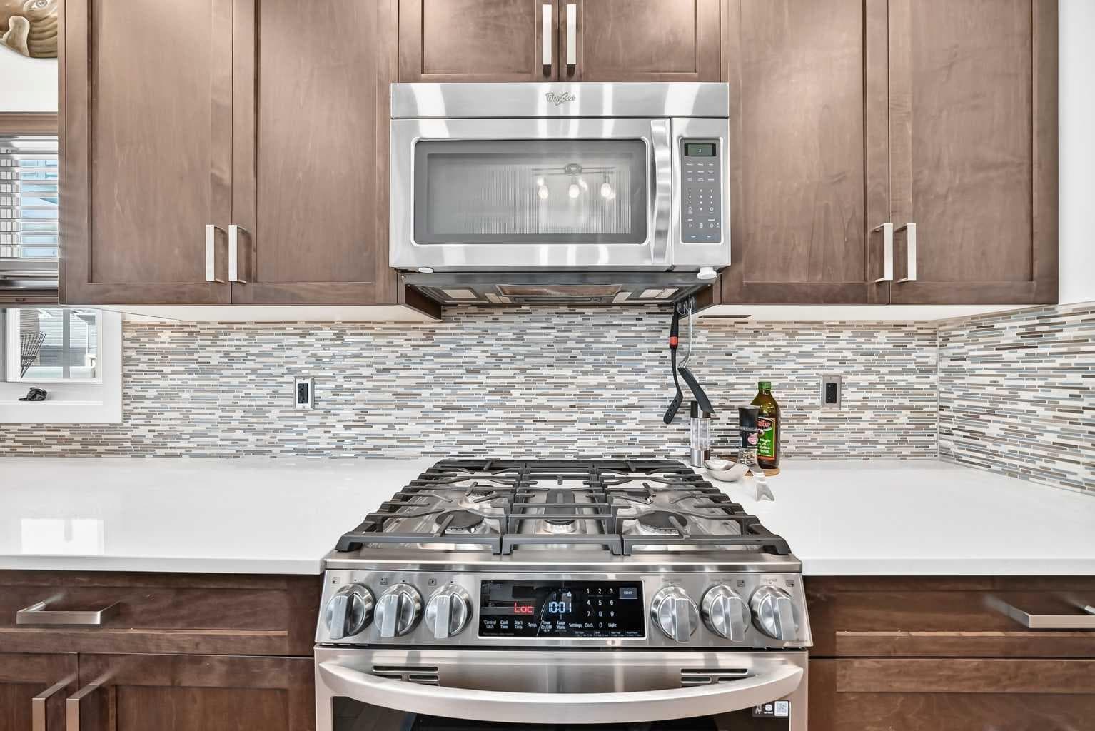 16 Sunrise Crescent 