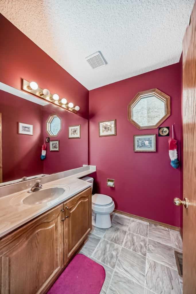 183 Christie Park Hill SW