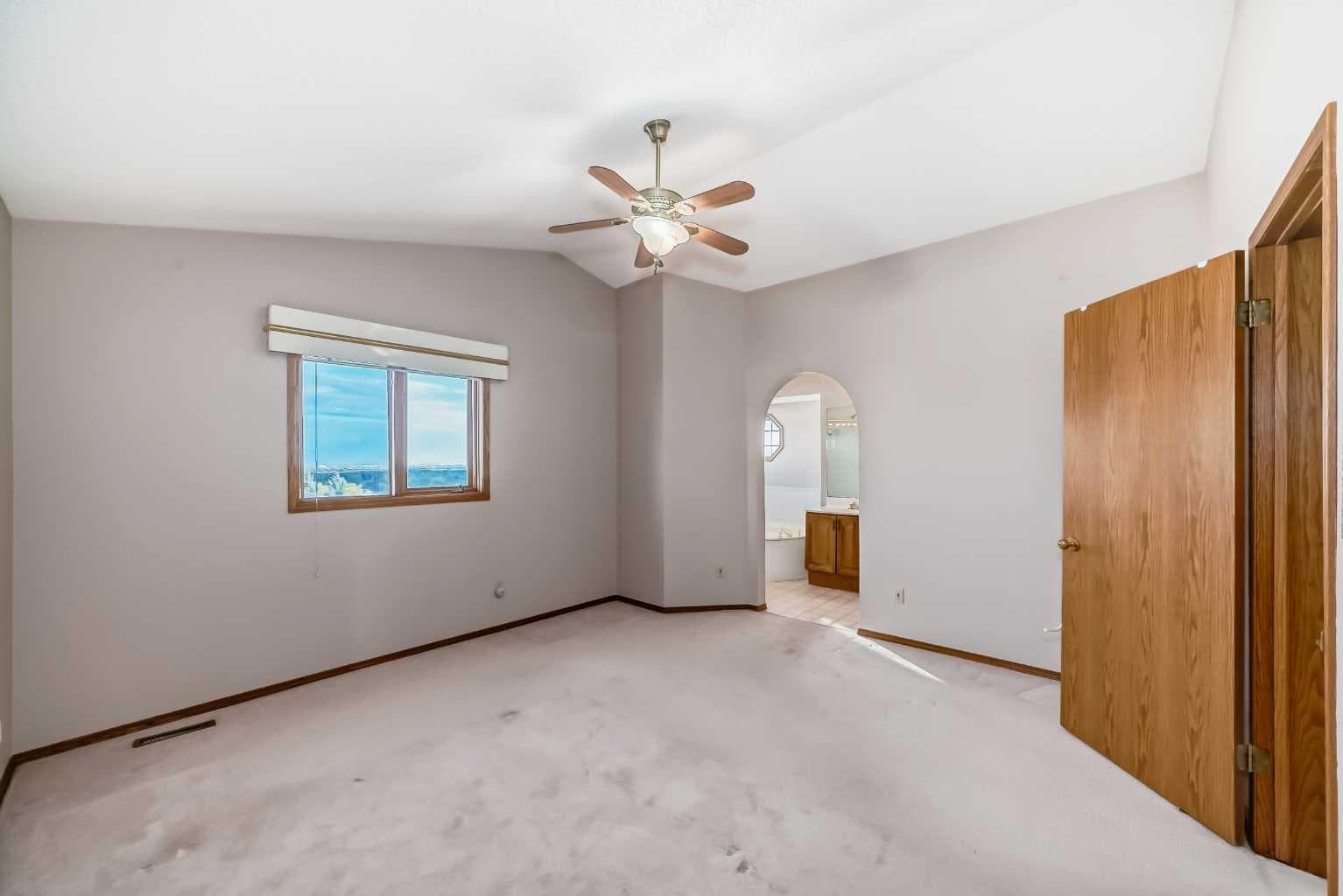 183 Christie Park Hill SW