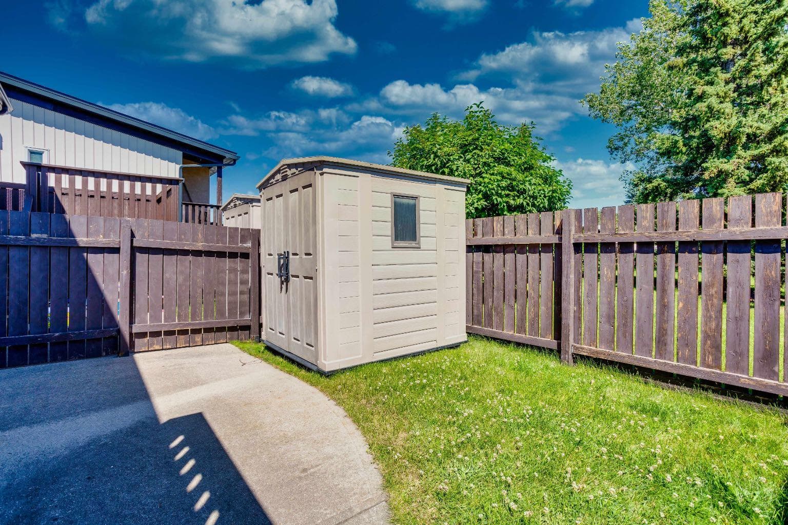 2634 Oakmoor Drive SW