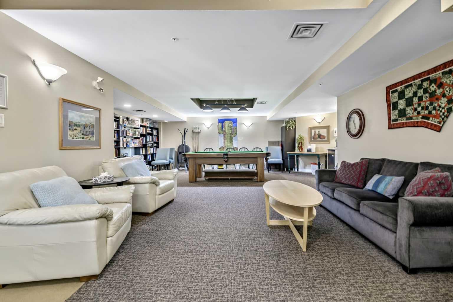 233, 20 Discovery Ridge Close SW