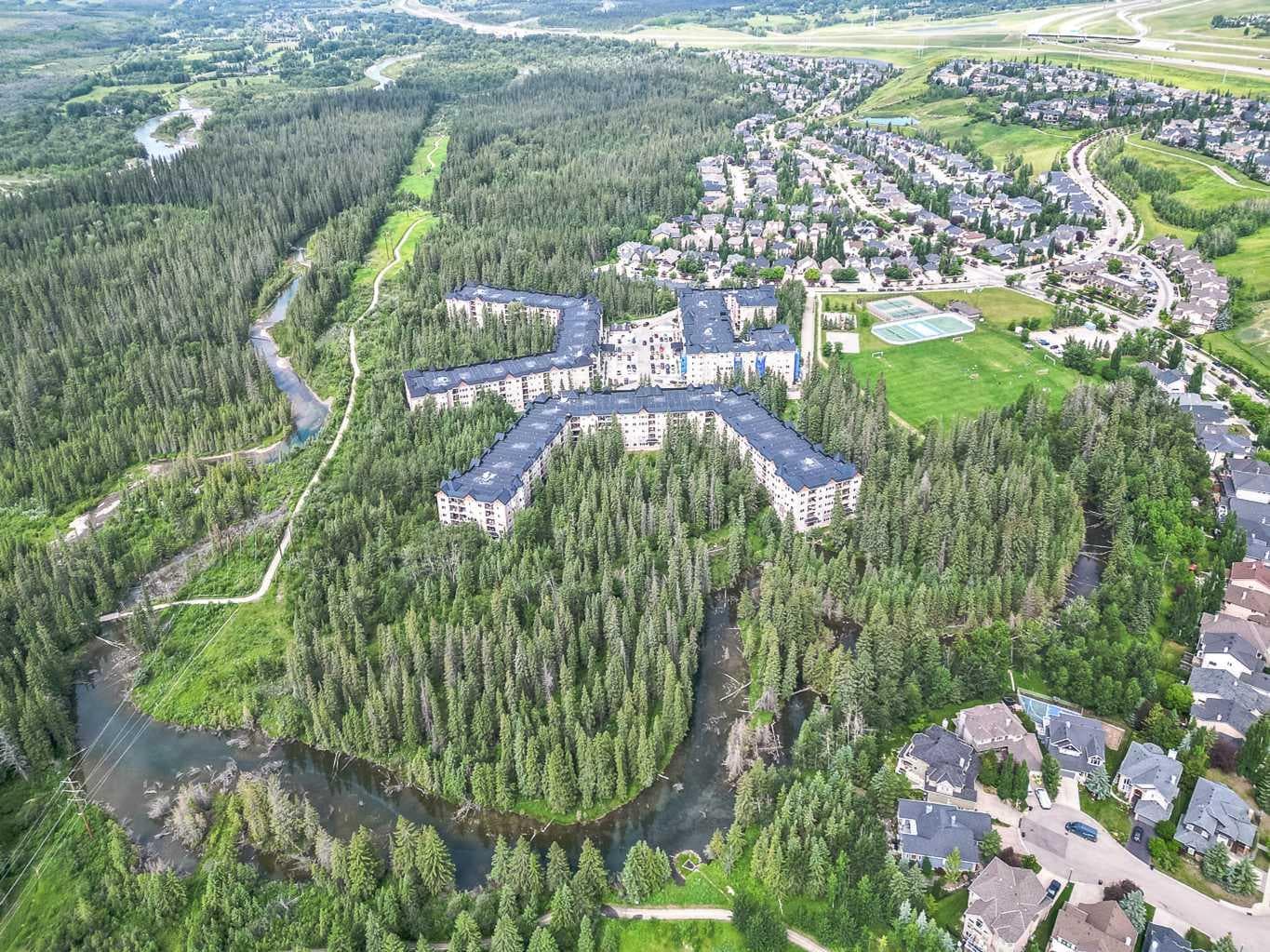 233, 20 Discovery Ridge Close SW