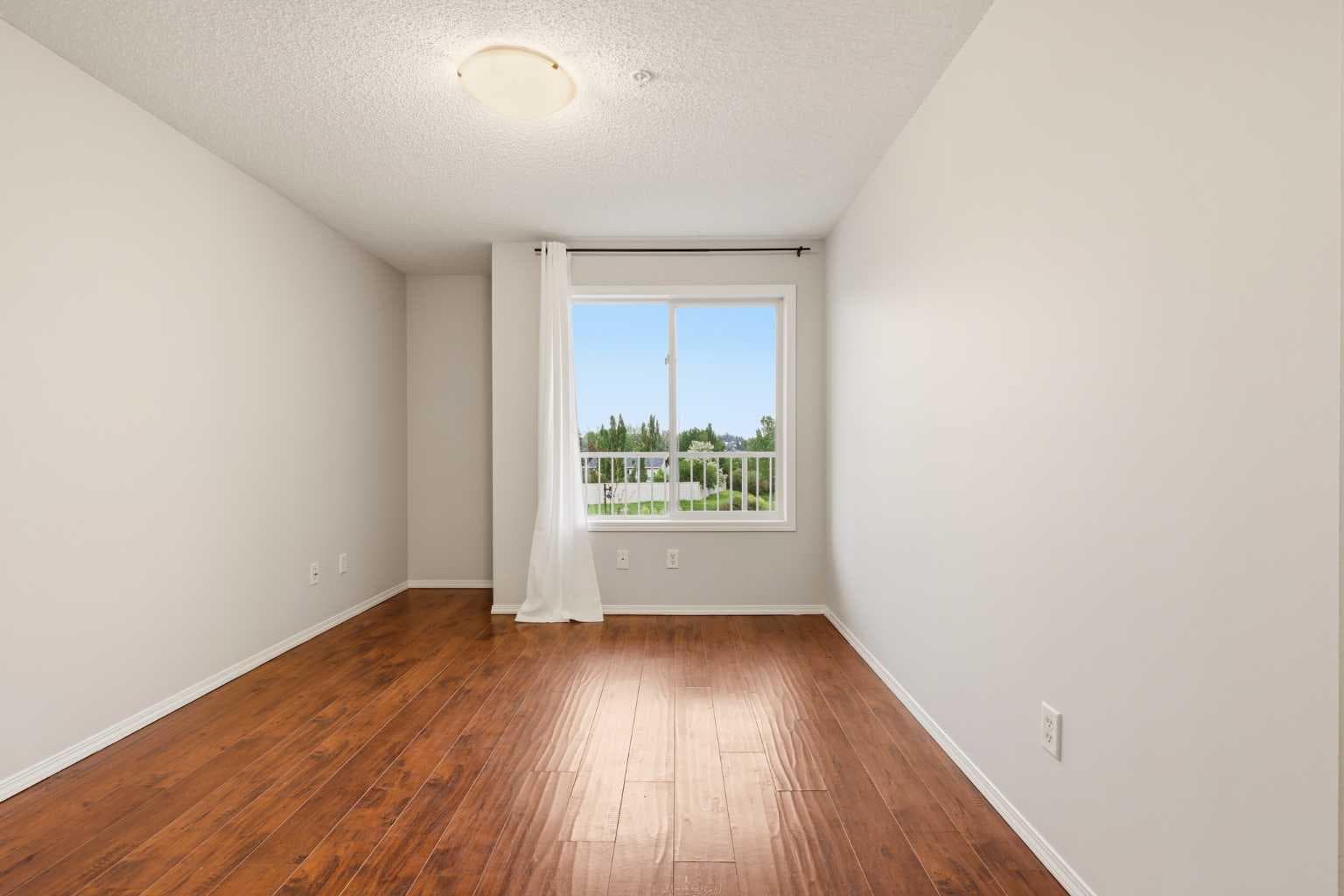 2323, 700 Willowbrook Road NW