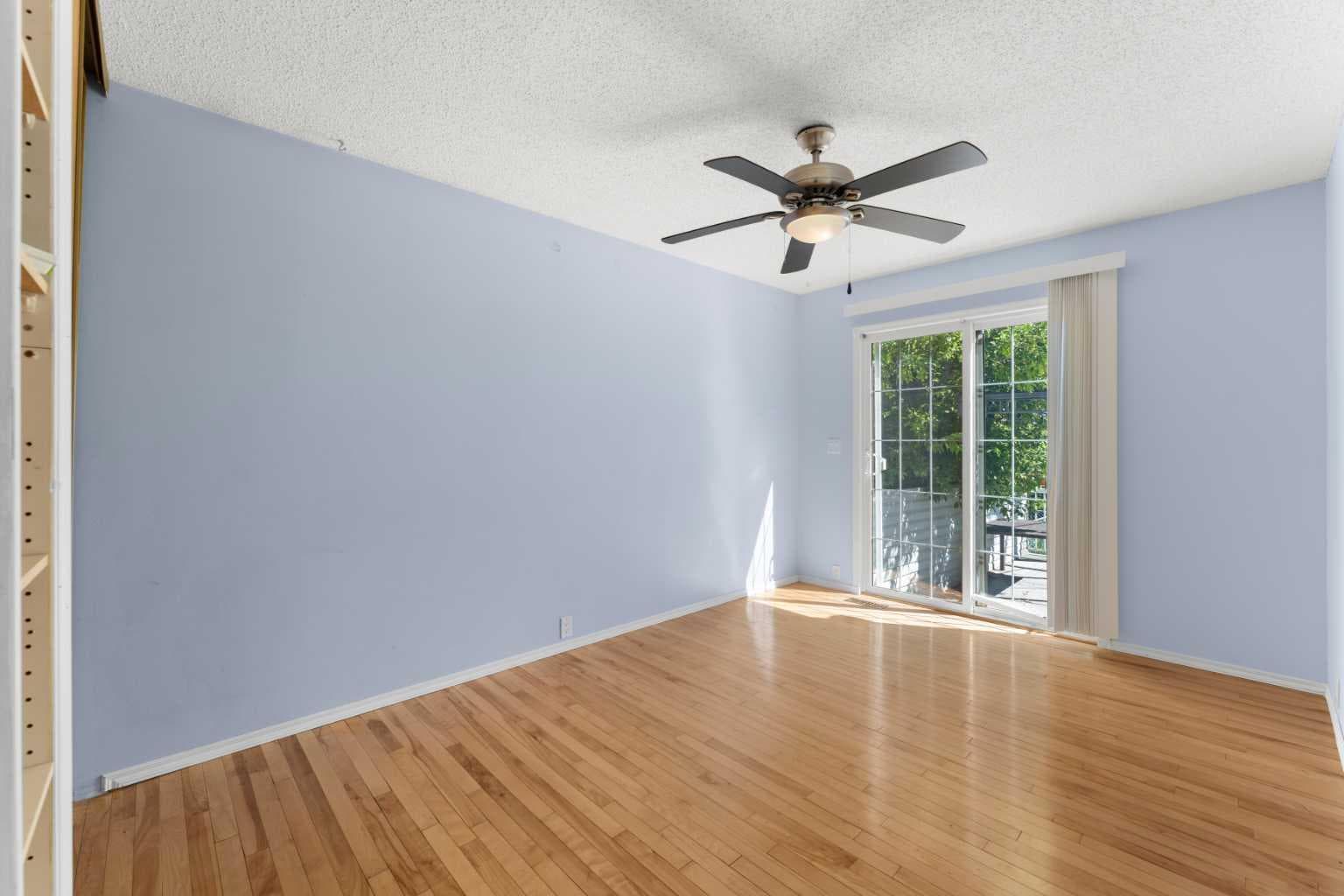 27 Elk Hill SE