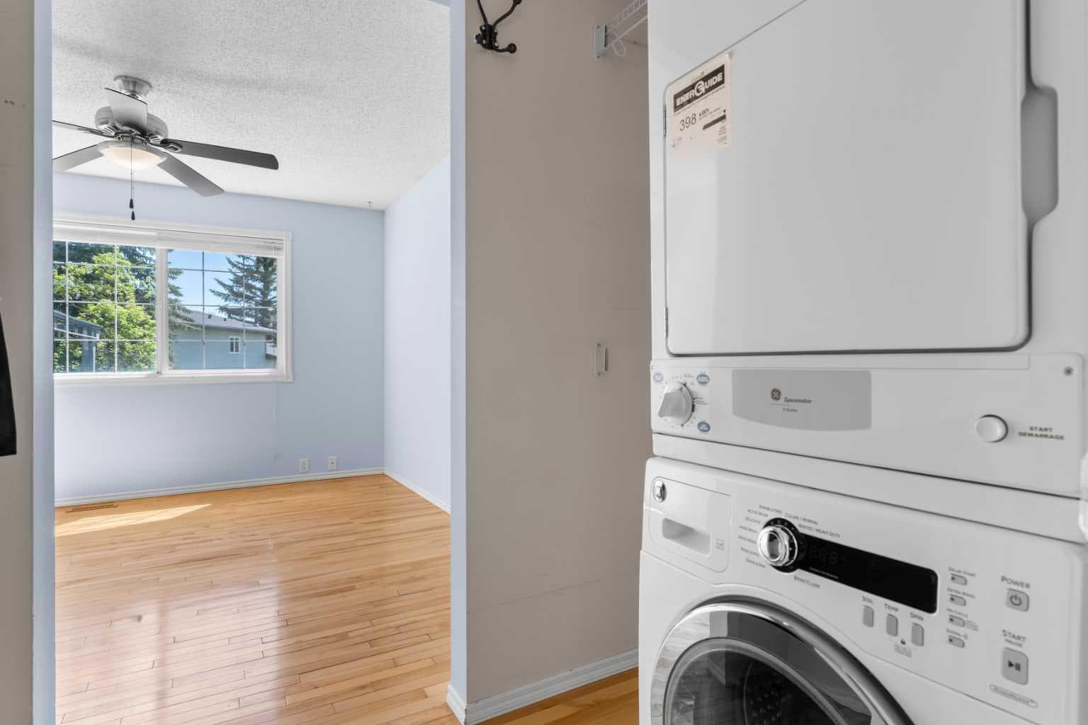 27 Elk Hill SE