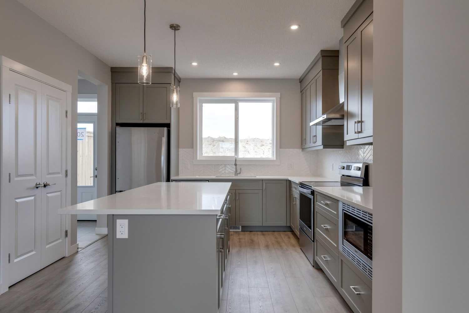 306 Haskayne Drive NW