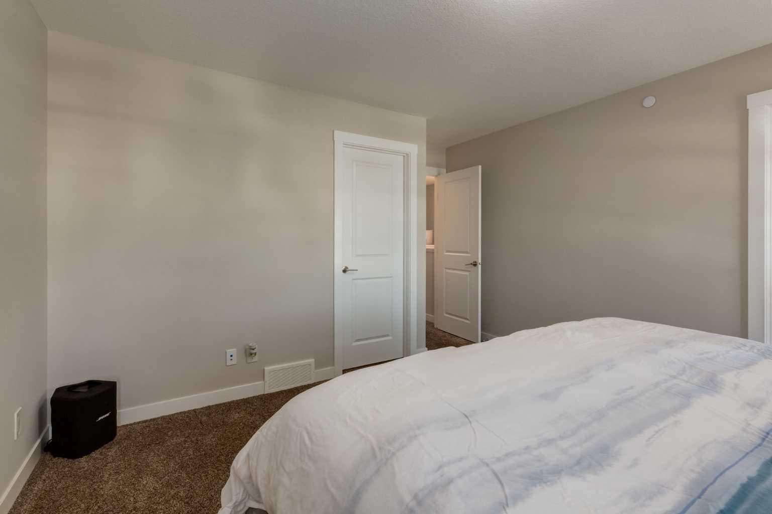 52 Lucas Street NW