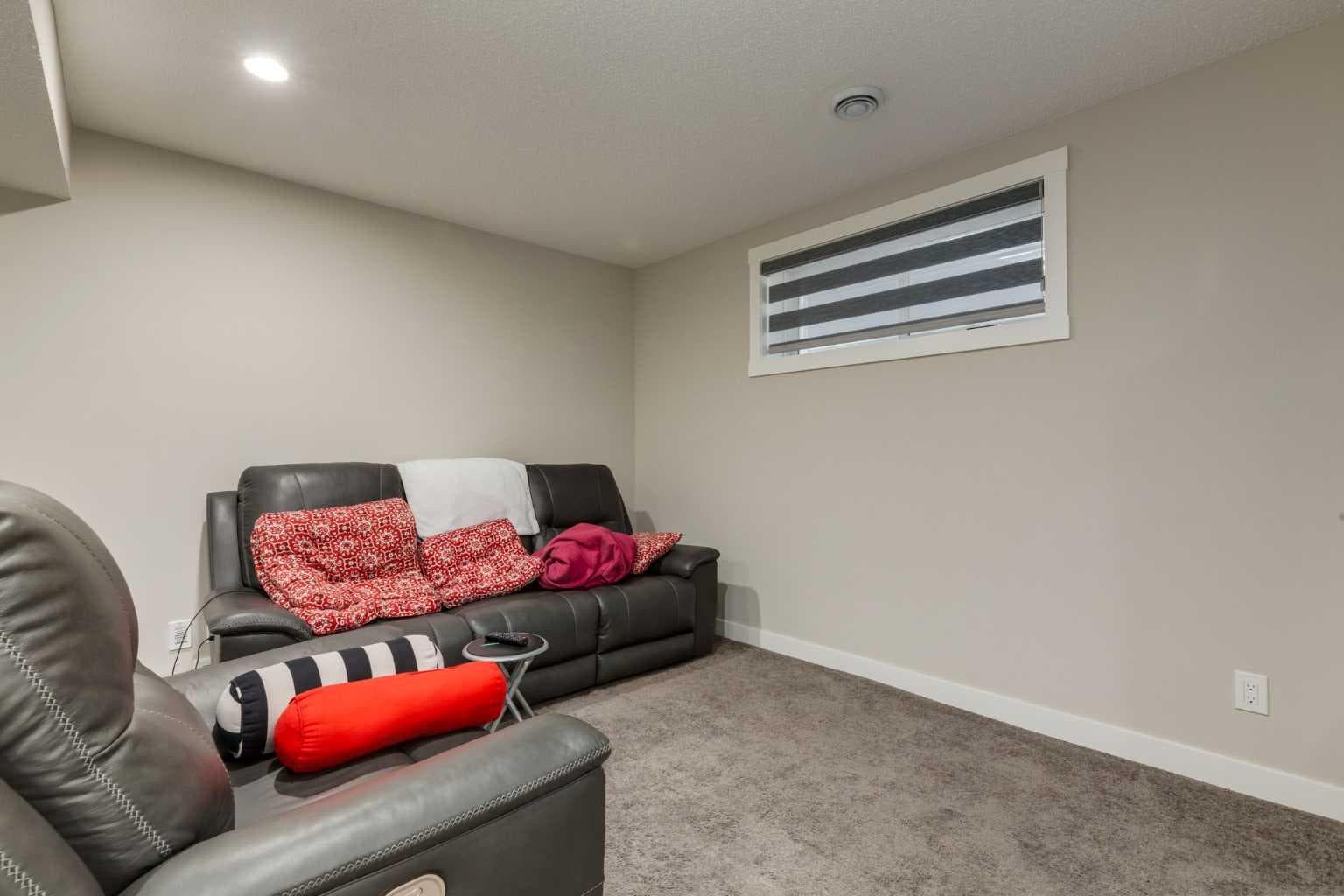 52 Lucas Street NW