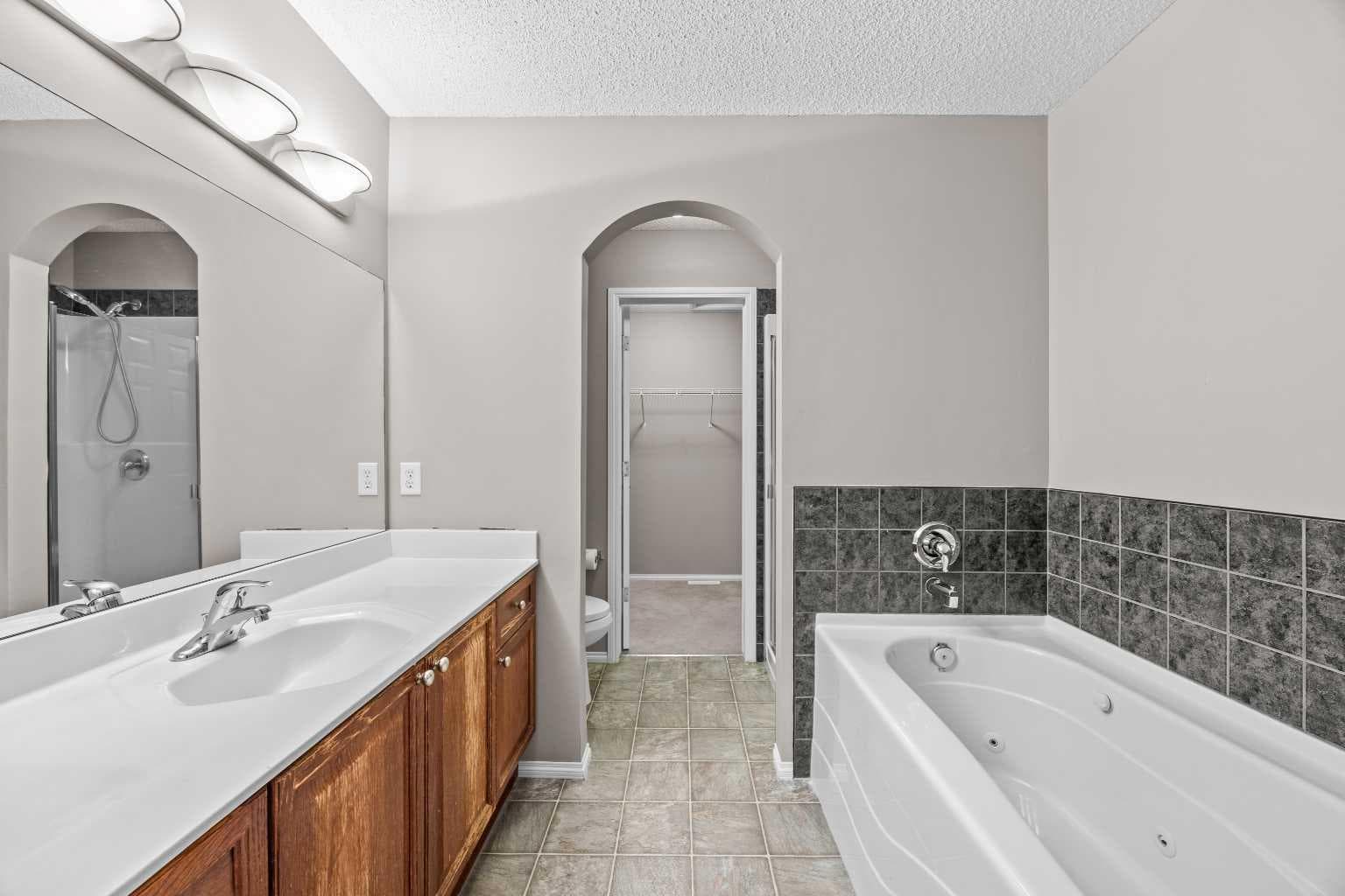 140 West Creek Circle 