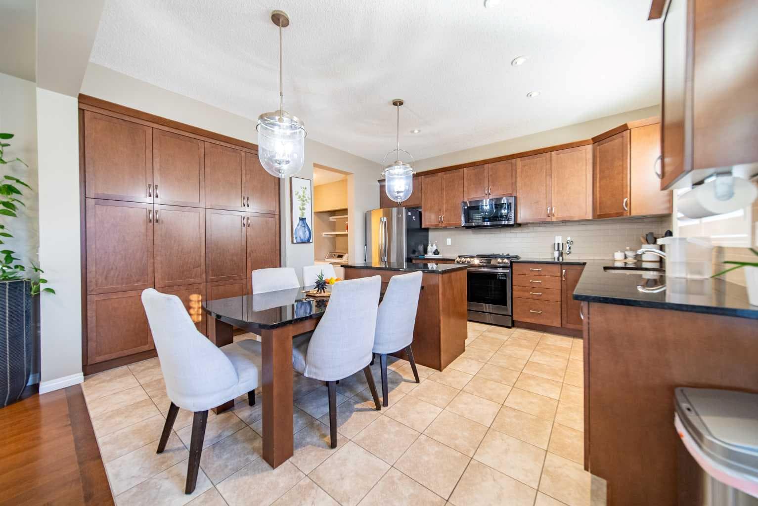 503 Windbrook Heights SW