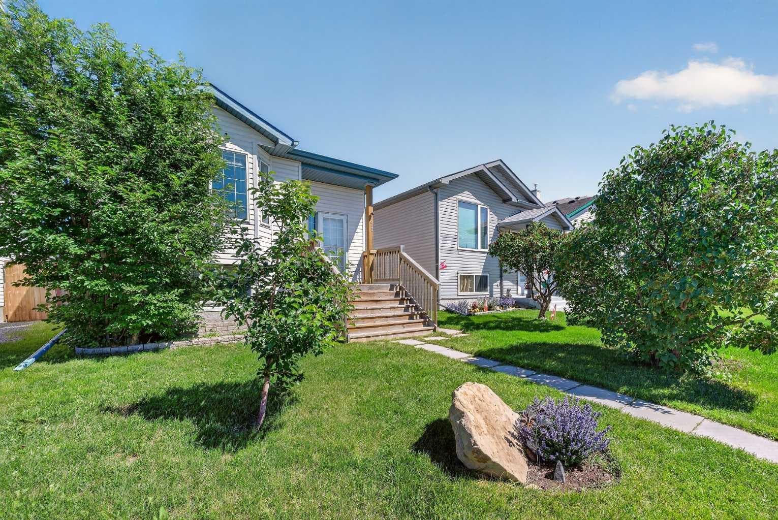 173 Martin Crossing Crescent NE