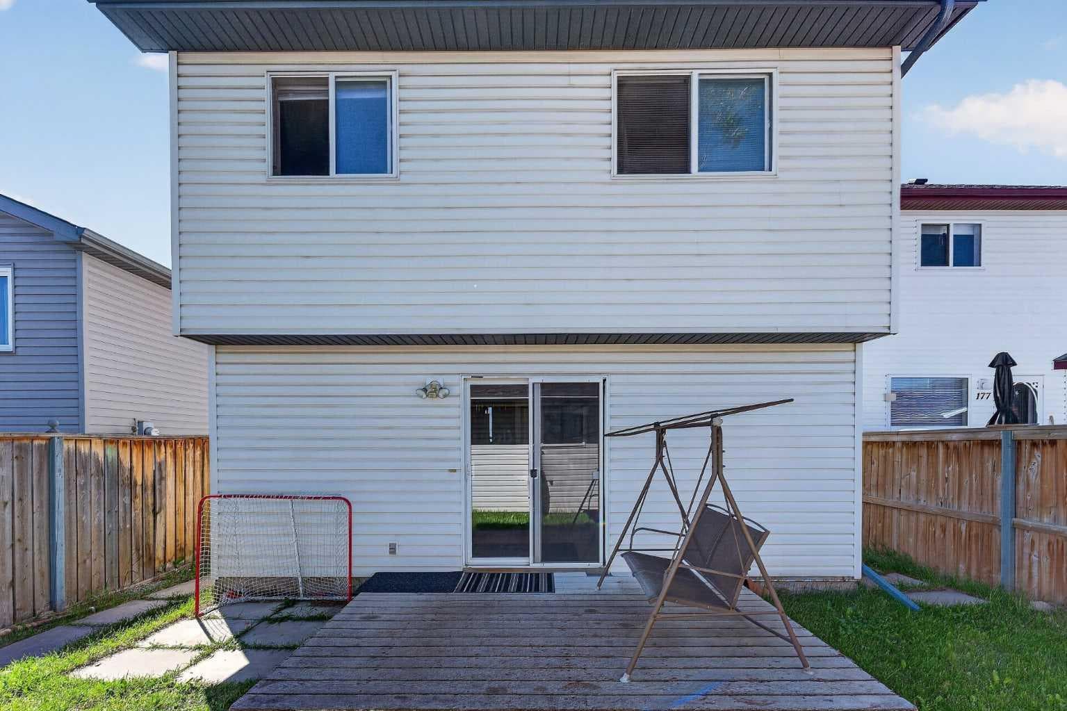 173 Martin Crossing Crescent NE