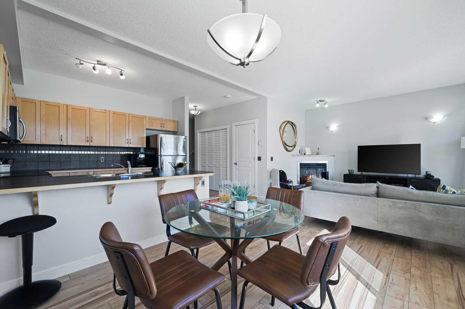 2205, 211 Aspen Stone Boulevard SW