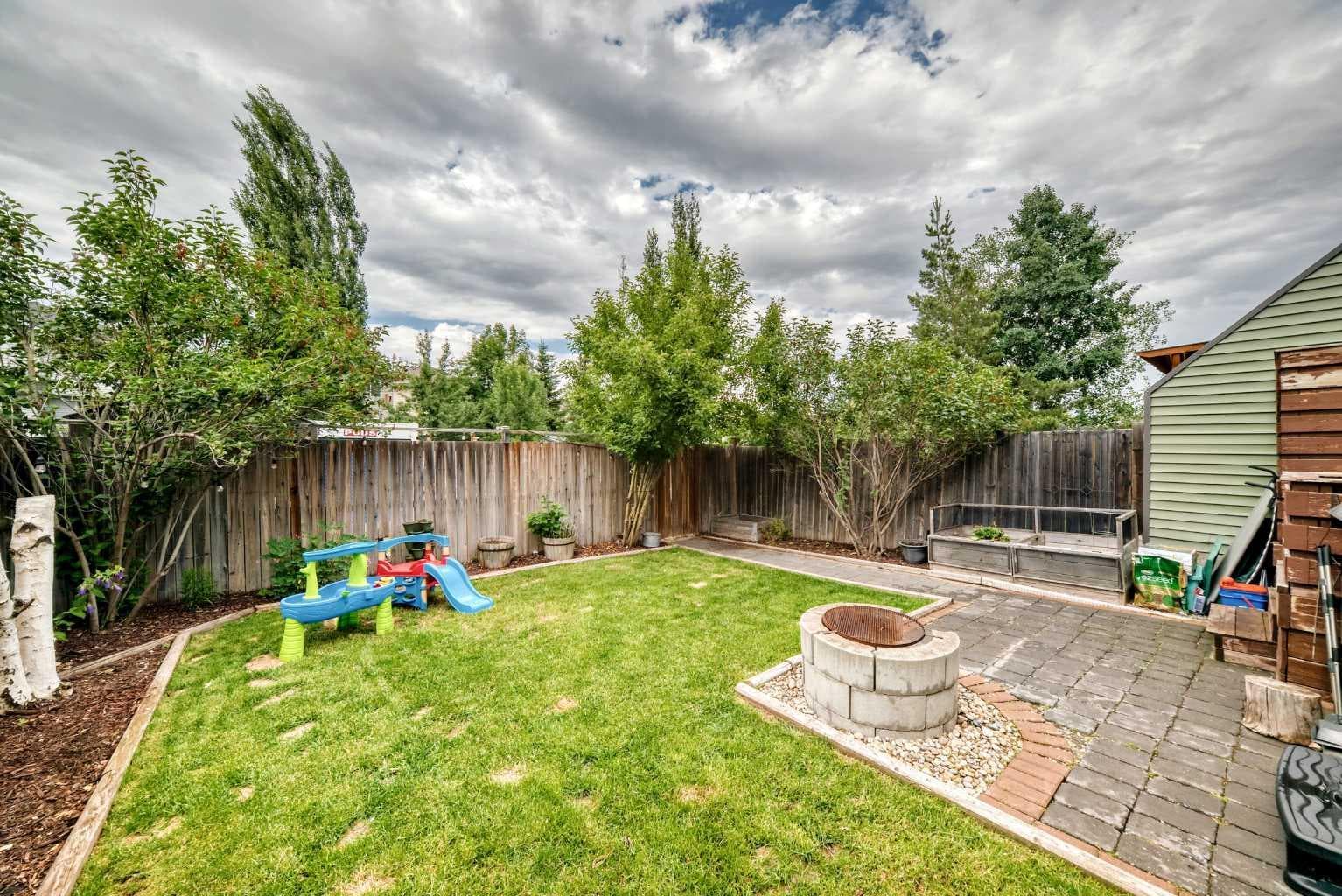 22 Everwillow Circle SW