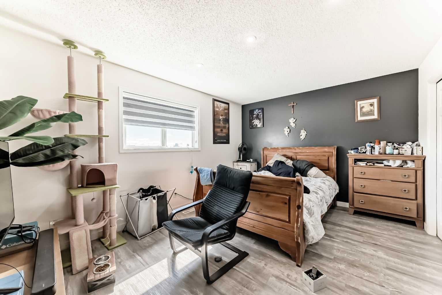 125 Coral Springs Bay NE